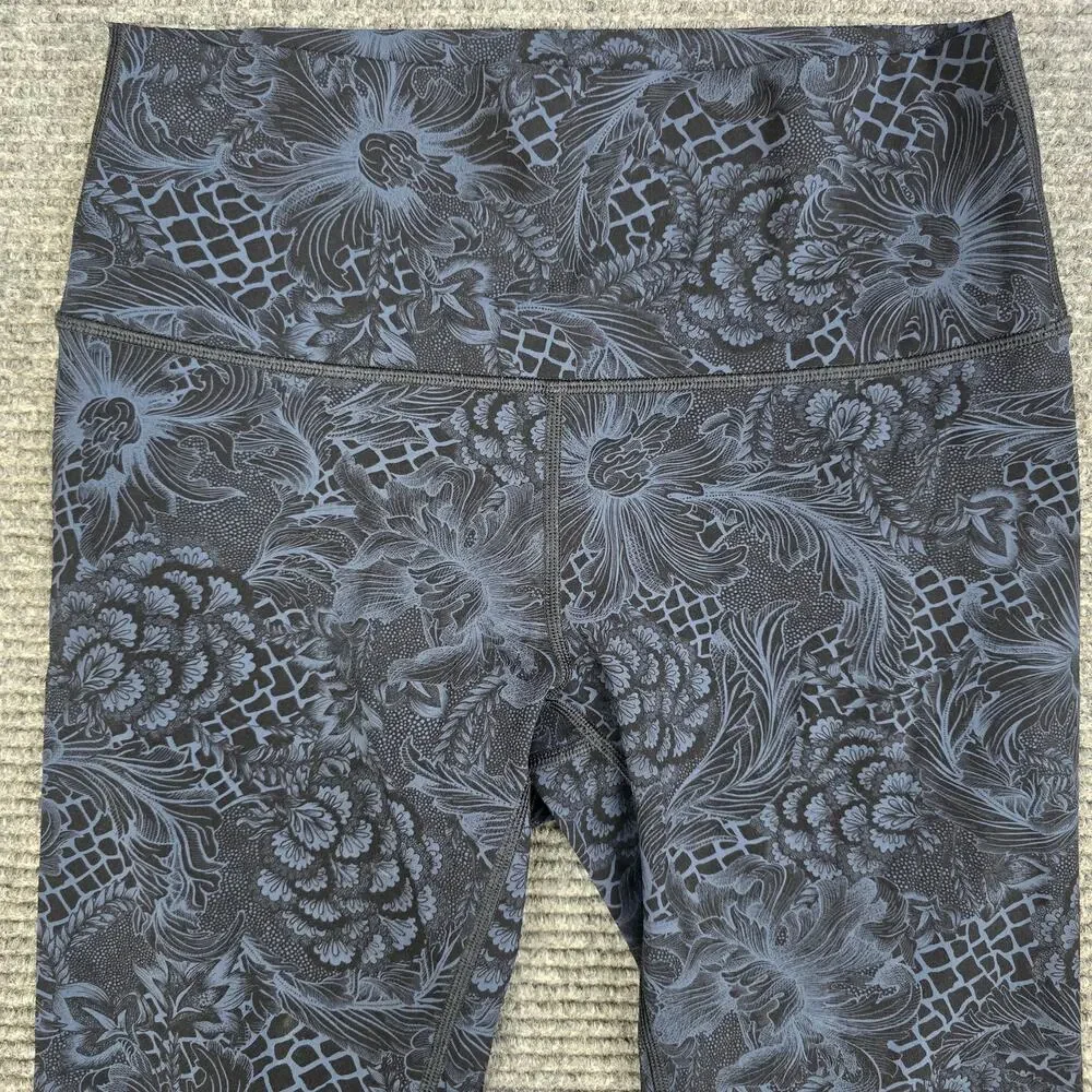 Lululemon Wunder Under Crop Womens 8 Nouveau Mach Blue Black Floral 21